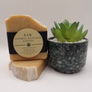 raw oatmeal, milk & honey tallow dis honest soap