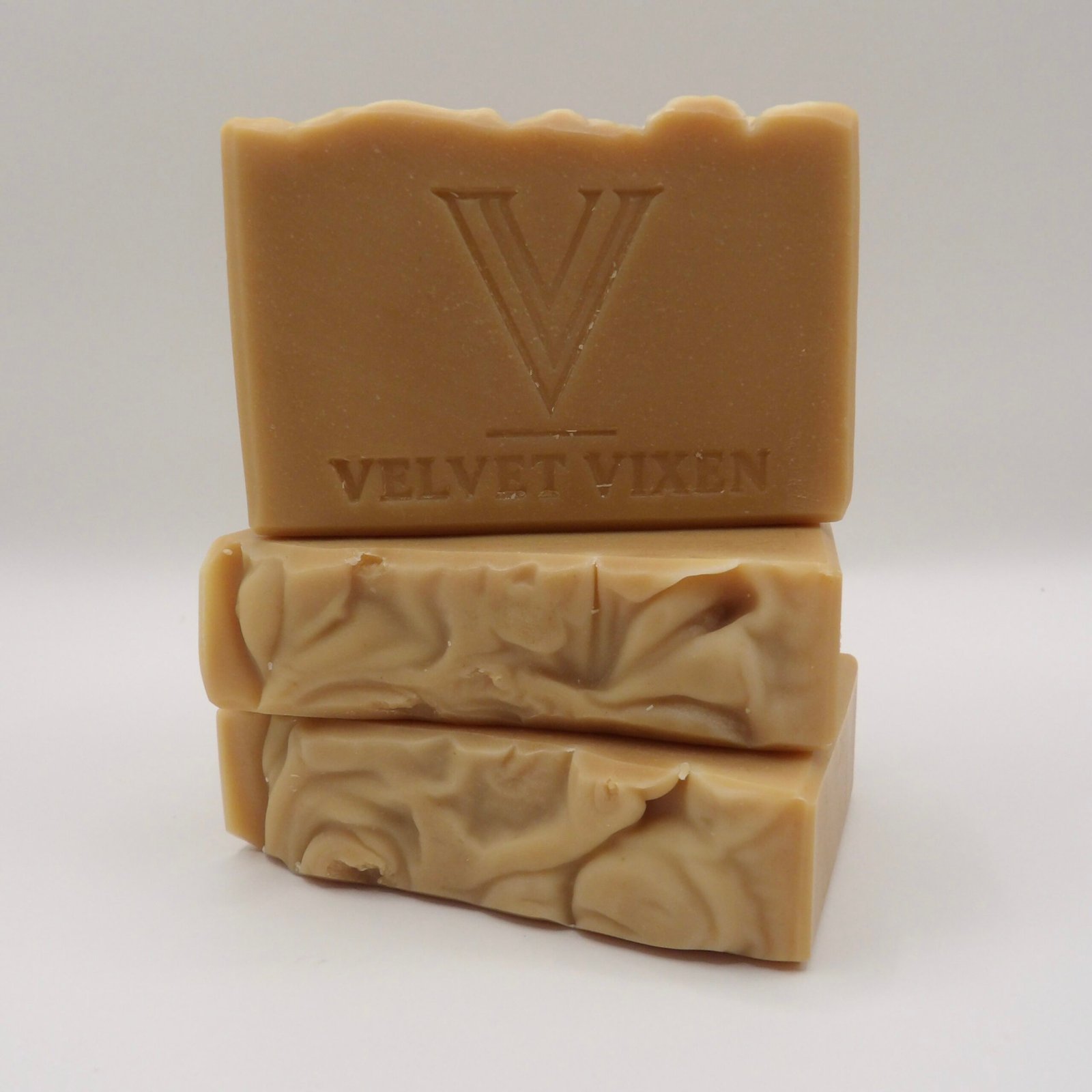 lemon poppyseed tallow temptress soap ✨pure essentials✨ (copy) lemon poppyseed tallow temptress soap ✨pure essentials✨ (copy)