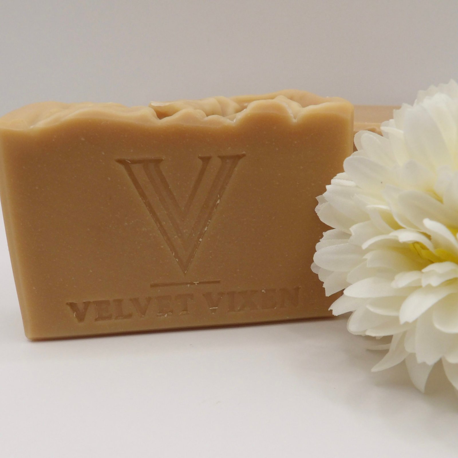 oatmeal, goat milk & honey tallow temptress soap ✨raw✨ oatmeal, goat milk & honey tallow temptress soap ✨raw✨