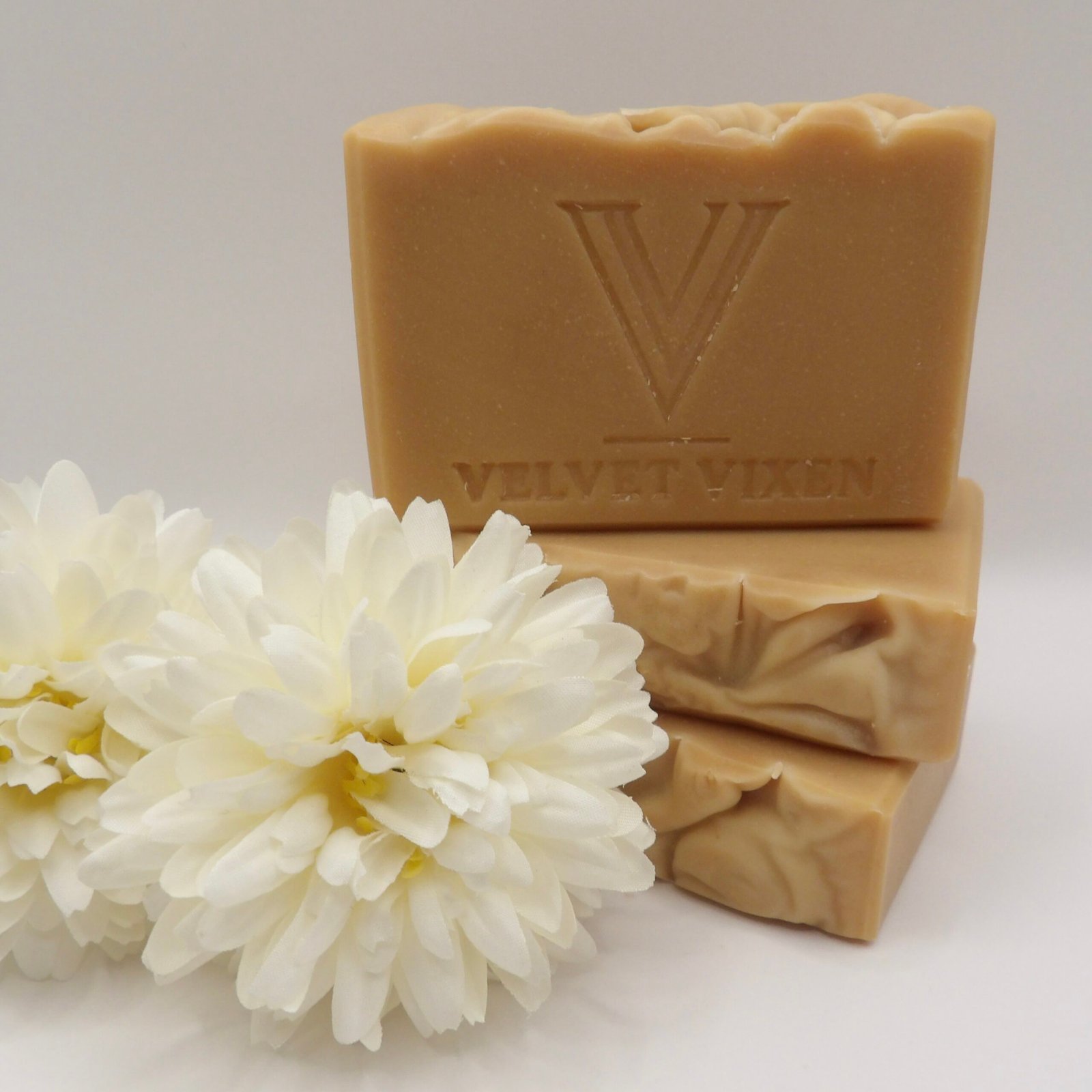 oatmeal, goat milk & honey tallow temptress soap ✨raw✨ oatmeal, goat milk & honey tallow temptress soap ✨raw✨