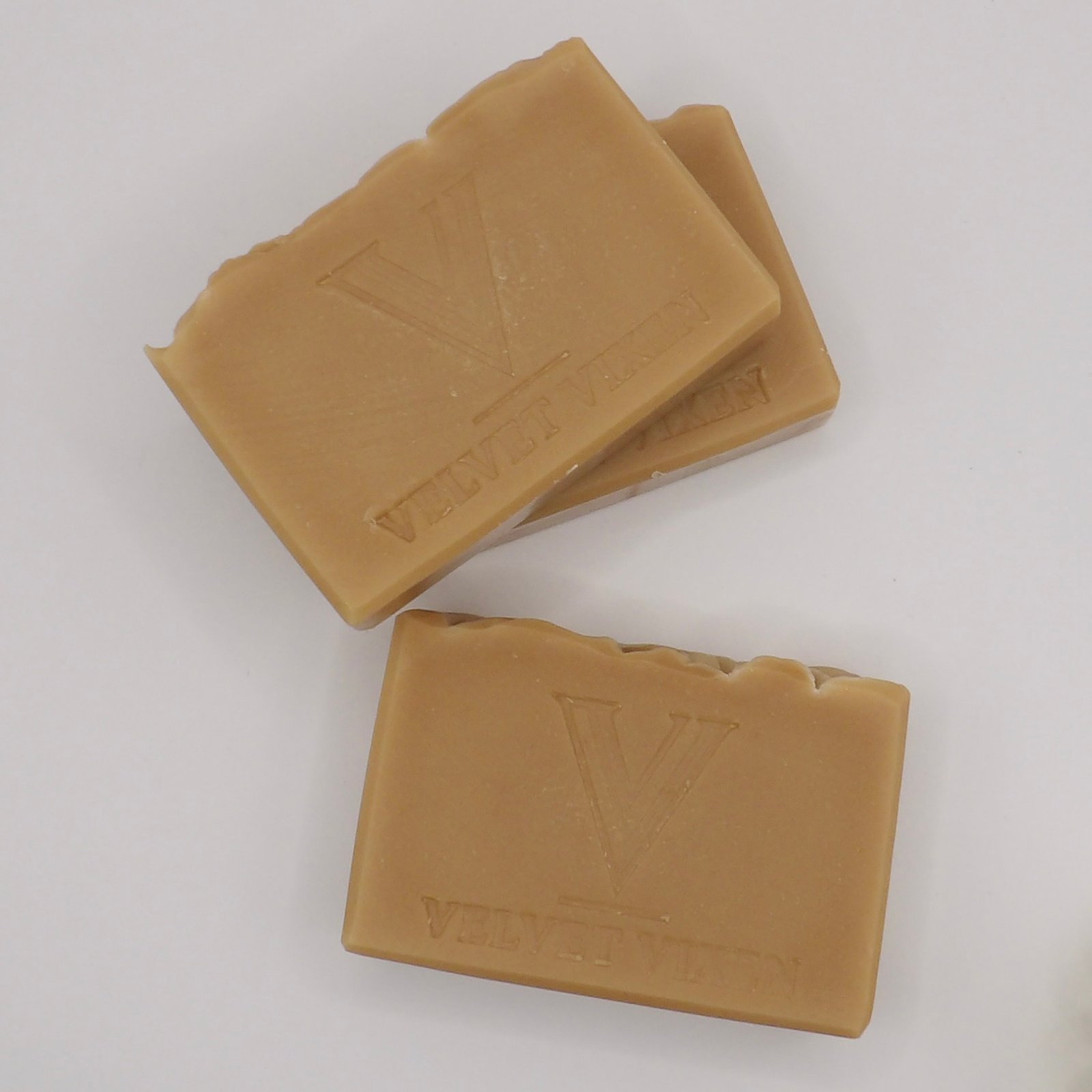 oatmeal, goat milk & honey tallow temptress soap ✨raw✨ oatmeal, goat milk & honey tallow temptress soap ✨raw✨