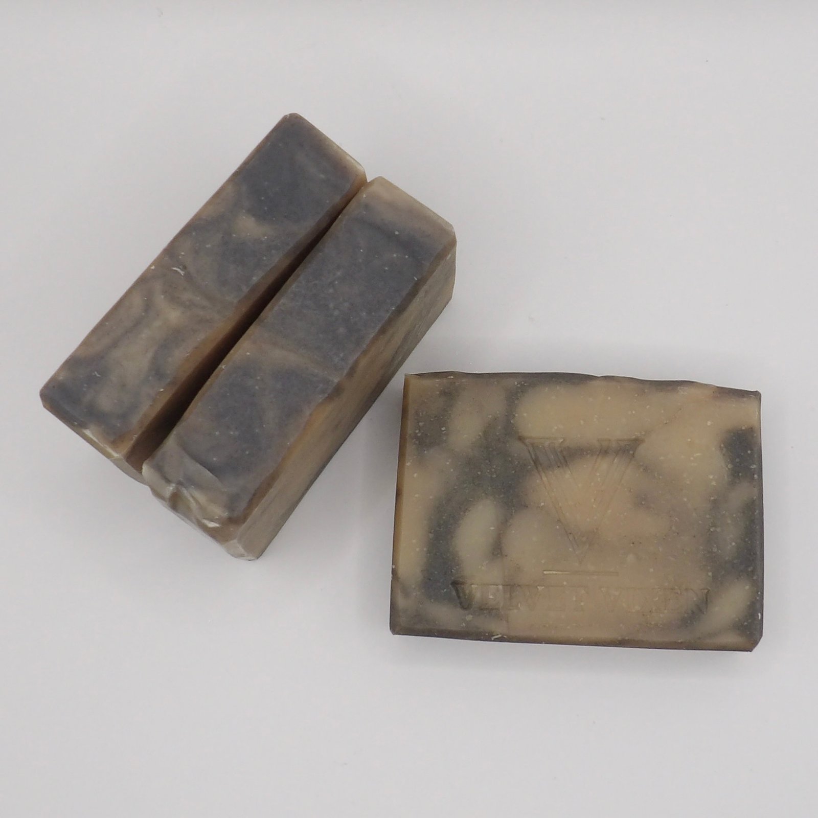 ✨ fresh cut gentleman tallow temptress soap ✨ velvet vixen on him ✨ fresh cut gentleman tallow temptress soap ✨ velvet vixen on him